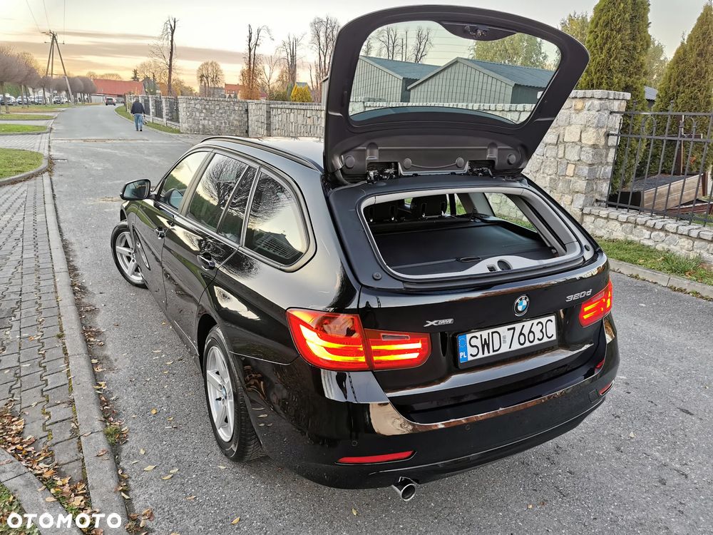 BMW Seria 3 320d xDrive - 15
