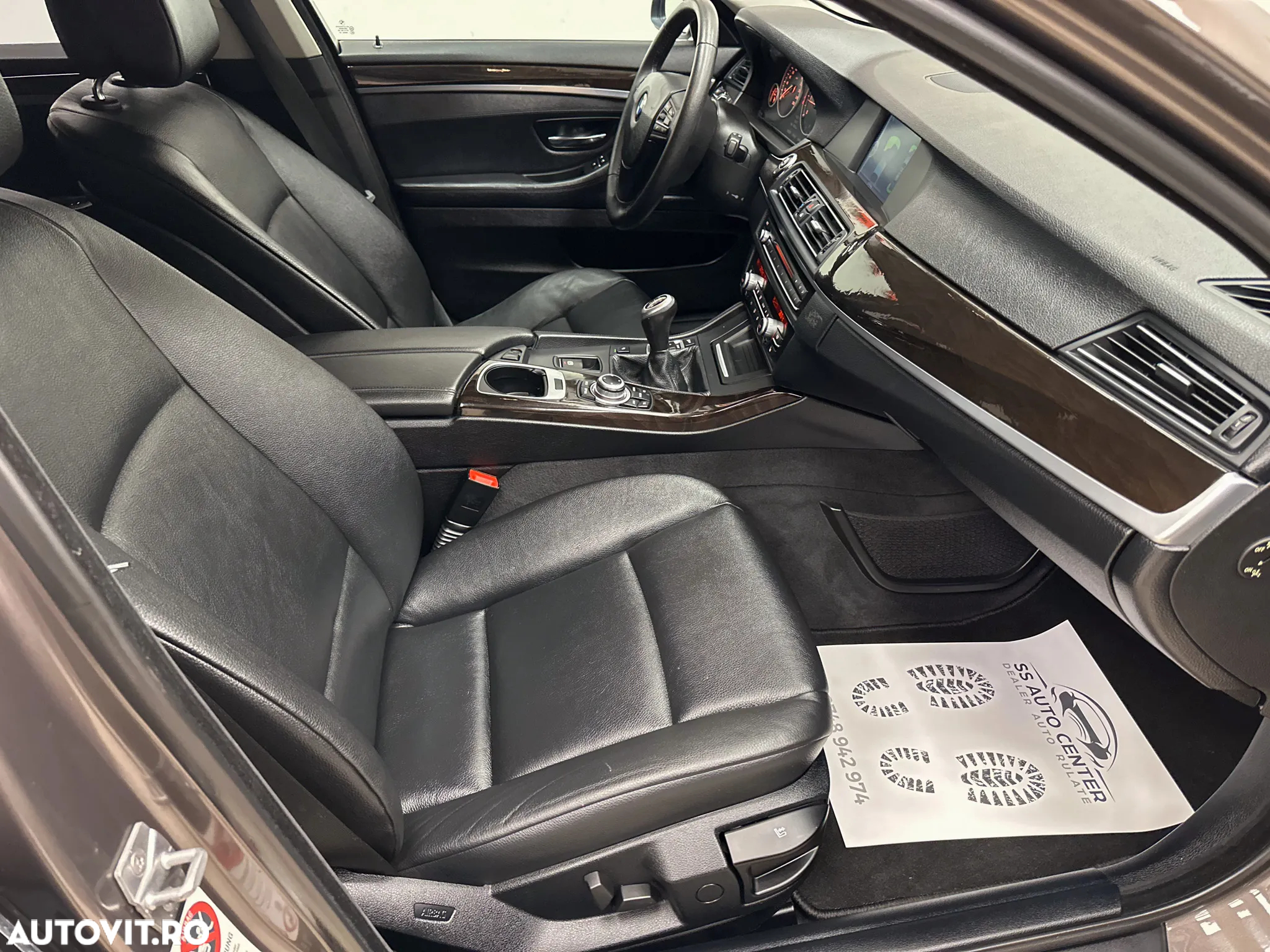 BMW Seria 5 520d Touring - 13