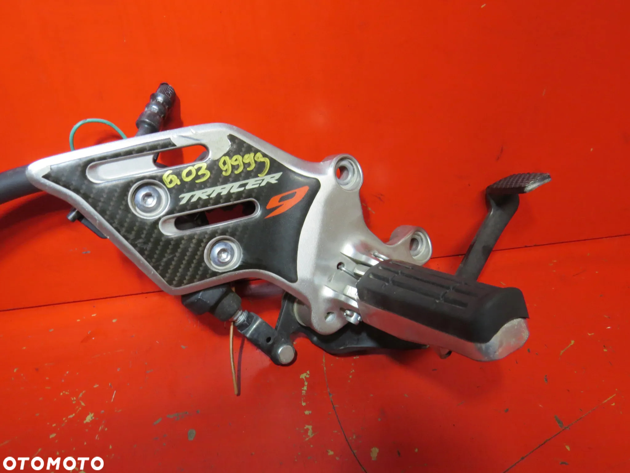 YAMAHA TRACER 9 SET HAMULEC STOPKA NÓŻKA podnózek dźwignia podnóżek prawy - 2