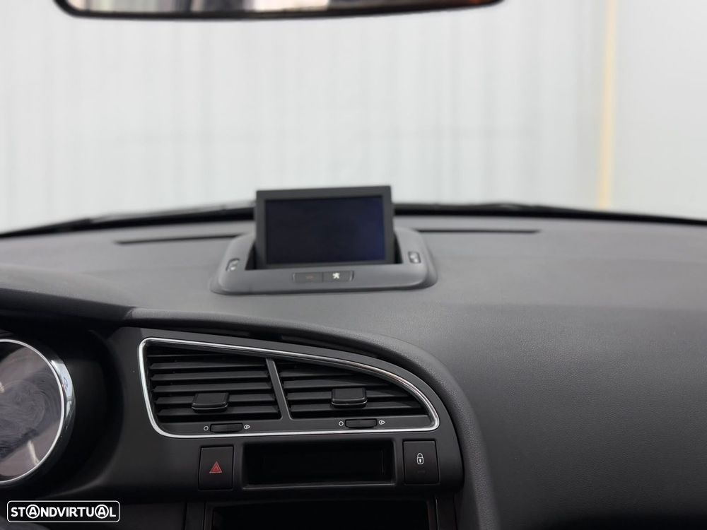 Peugeot 3008 1.6 HDi Active - 10
