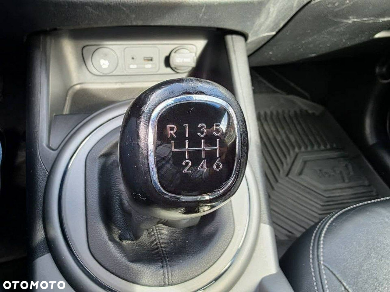 Kia Sportage 1.7 CRDI Business Line L 2WD - 25