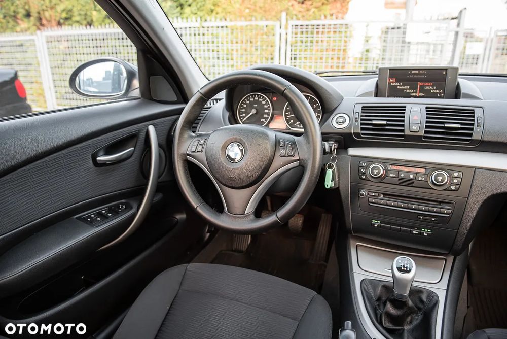 BMW Seria 1 - 23