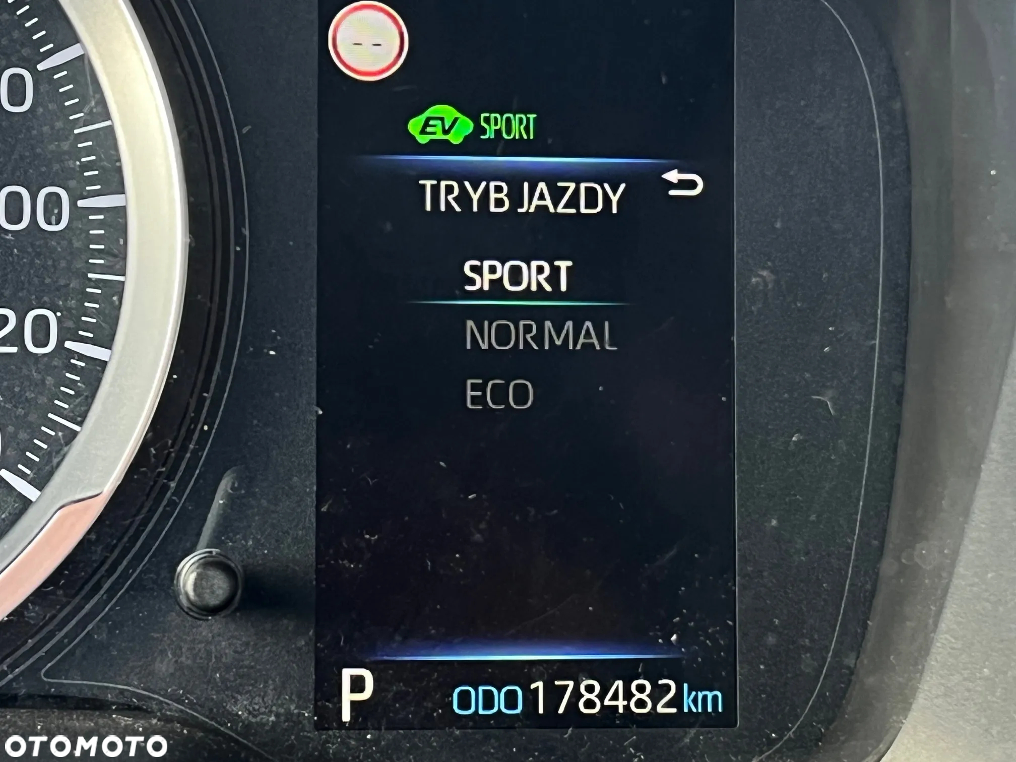 Toyota Corolla 1.8 Hybrid Comfort - 21