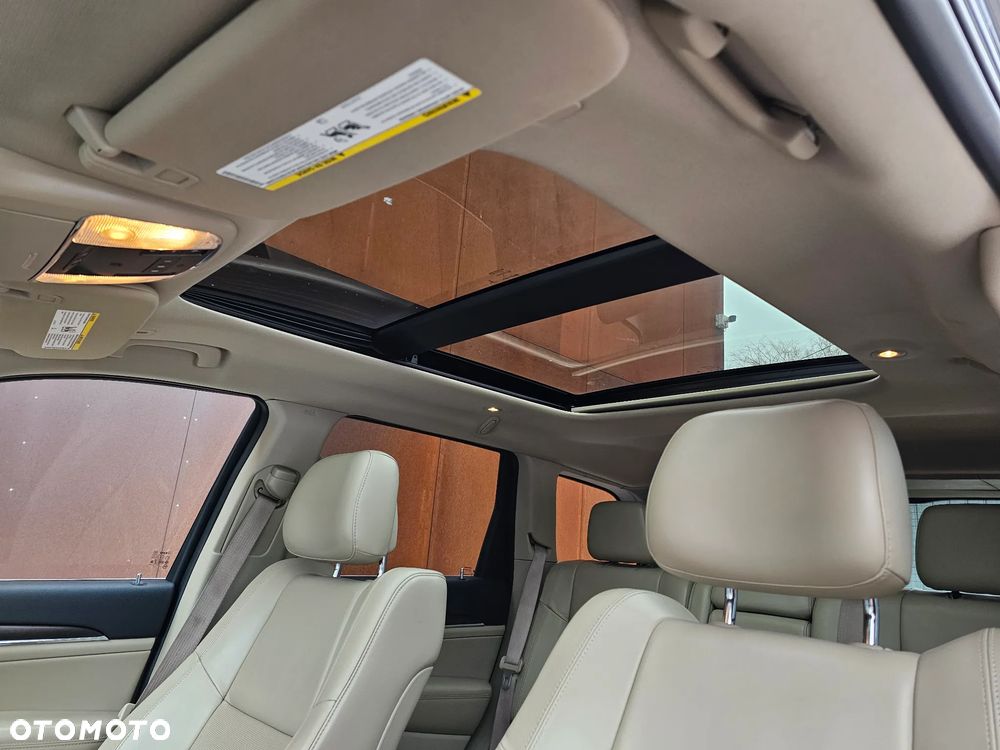Jeep Grand Cherokee - 23