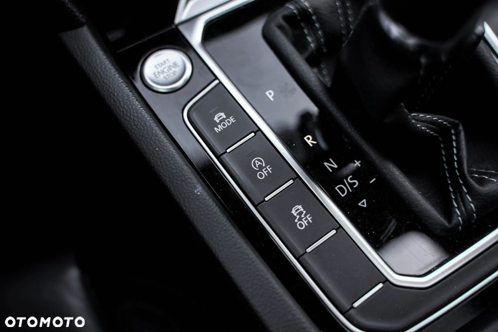 Volkswagen Passat - 36