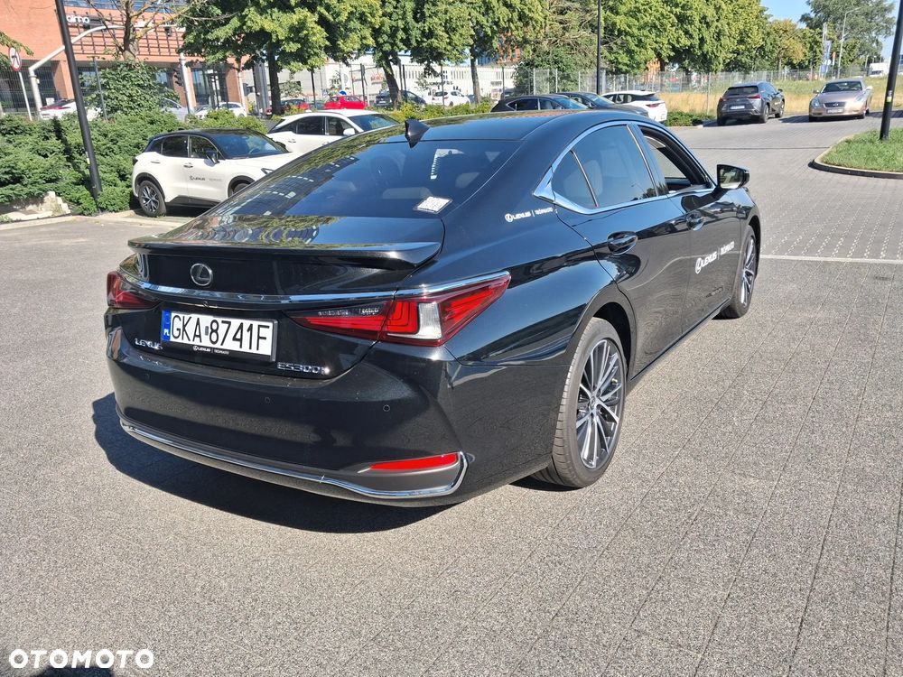 Lexus ES 300h Prestige - 4