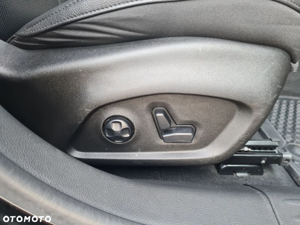 Jeep Compass 1.3 TMair Limited FWD S&S DDCT - 17