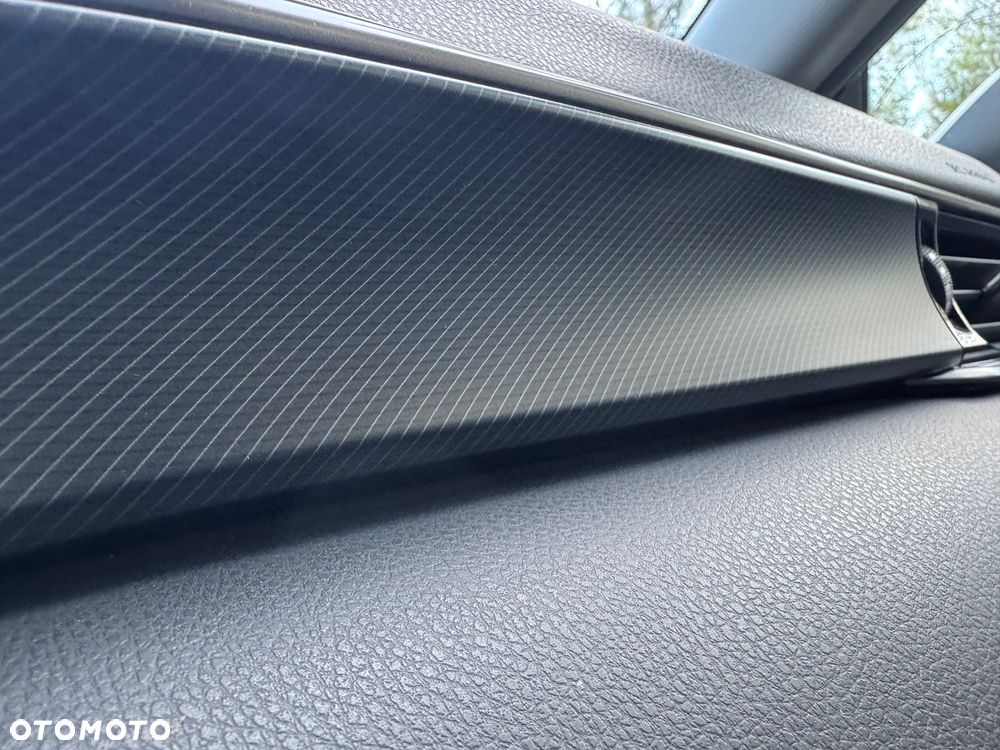 Toyota Camry 2.5 Hybrid Comfort CVT - 21