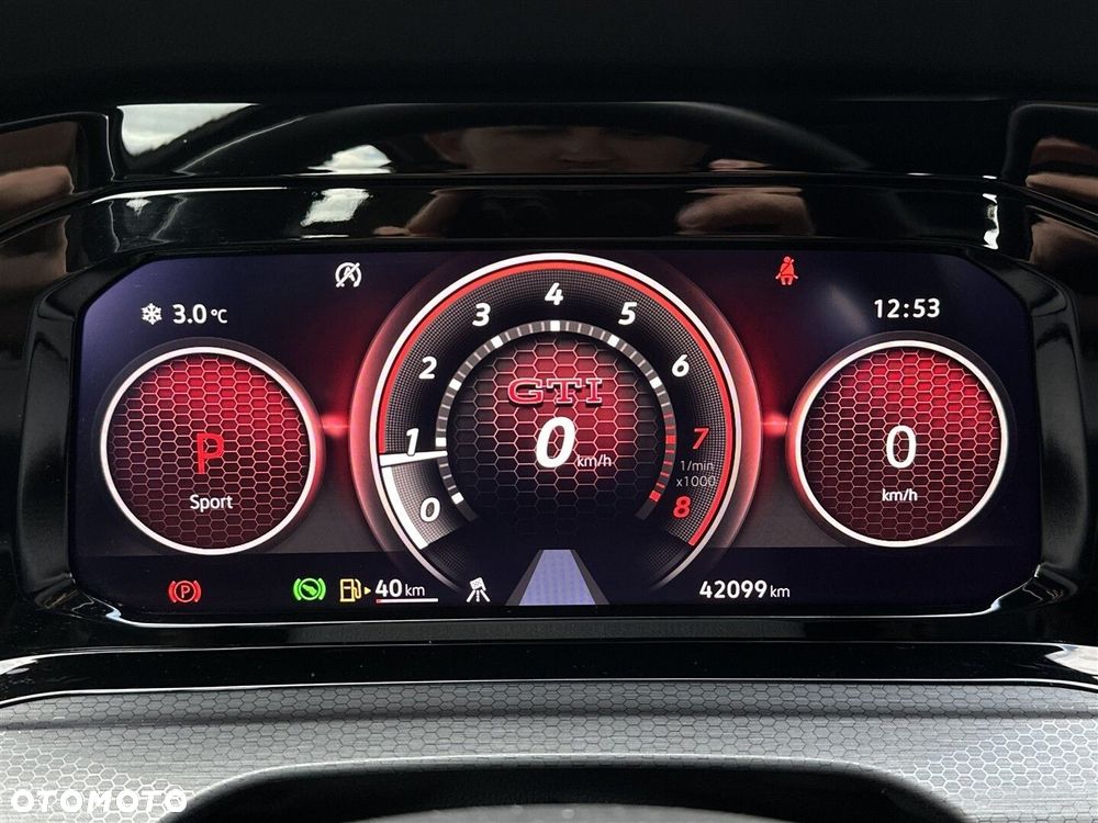 Volkswagen Golf - 16