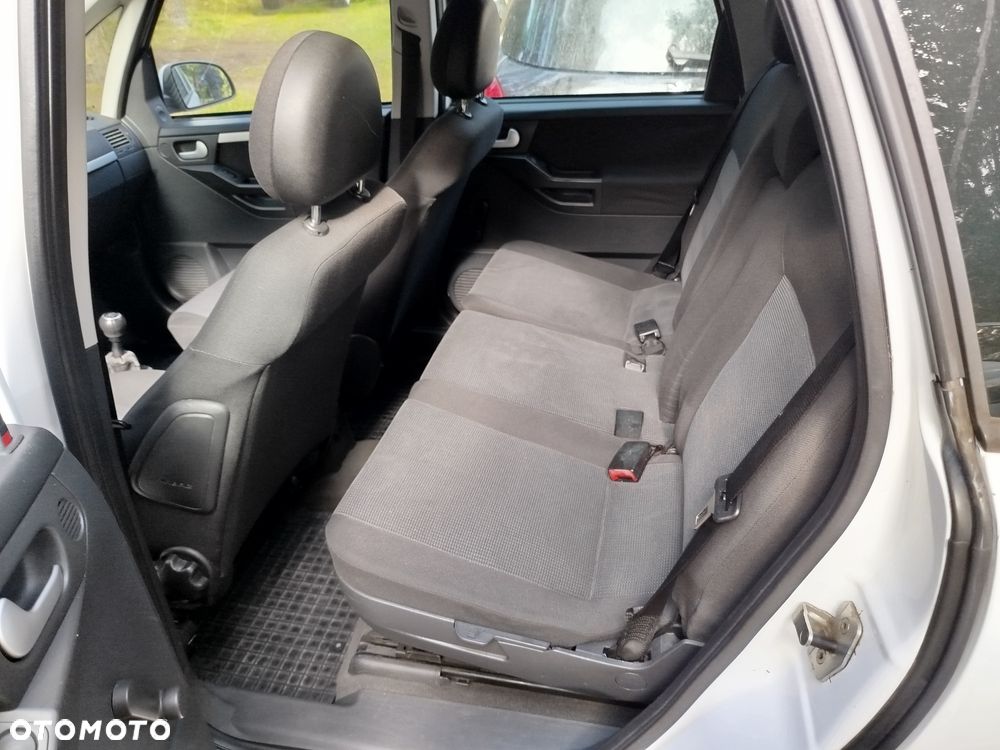 Opel Meriva - 8