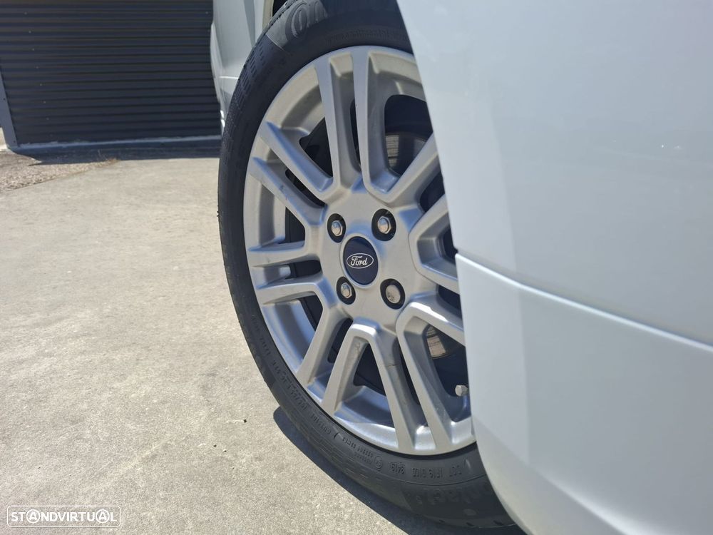 Ford Tourneo Courier 1.0 EcoBoost Titanium - 48