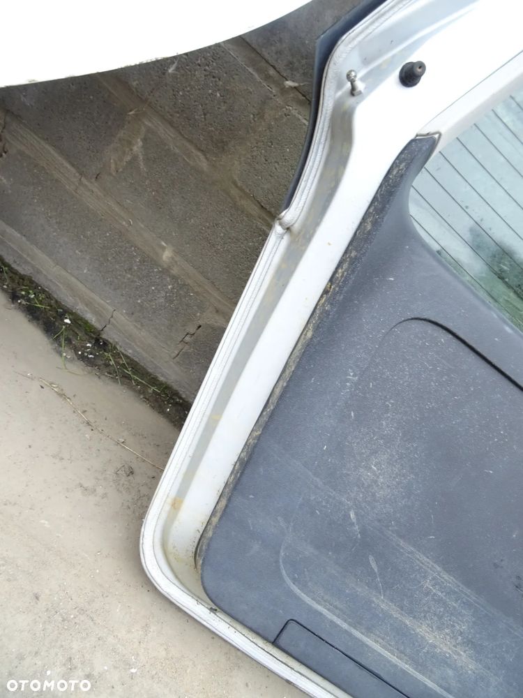 Klapa Bagażnika Mercedes a150 w169 - 10