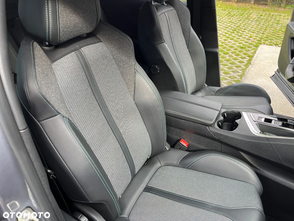 Peugeot 3008 1.6 PureTech Hybrid4 PHEV Allure S&S EAT8 - 6