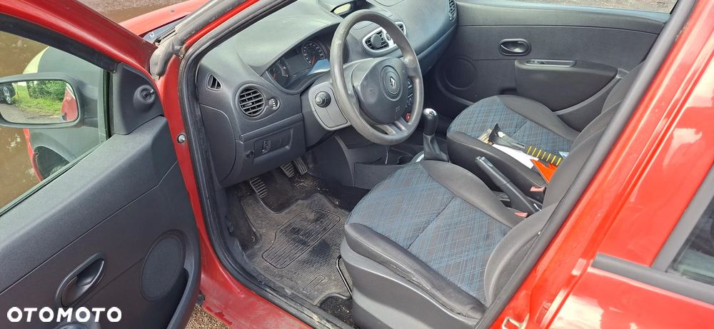 Renault Clio 1.2 16V Authentique - 4