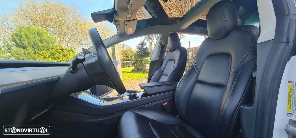 Tesla Model 3 Long-Range Dual Motor AWD - 16