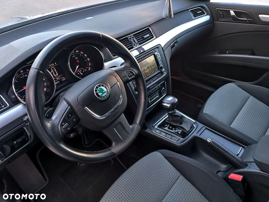 Skoda Superb 2.0 TDI Elegance DSG - 16