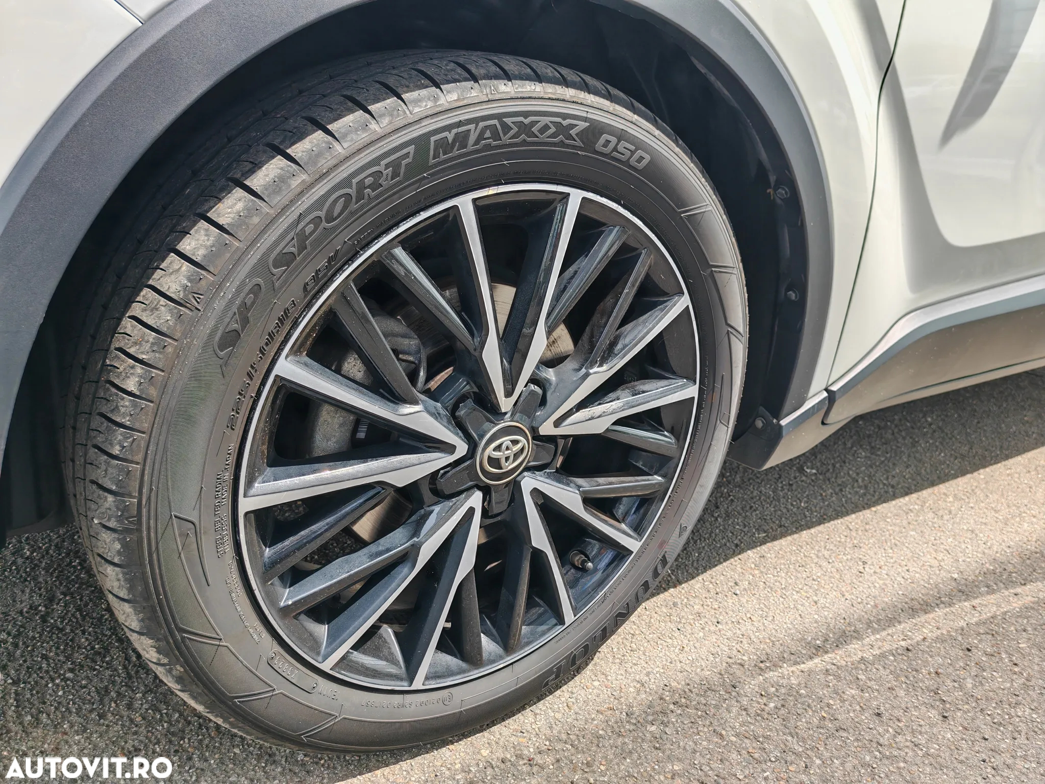 Toyota C-HR 1.8 HSD 4x2 CVT C-lassy LED - 21