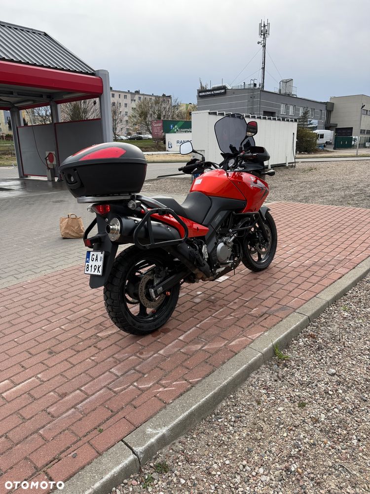 Suzuki V-STROM - 10