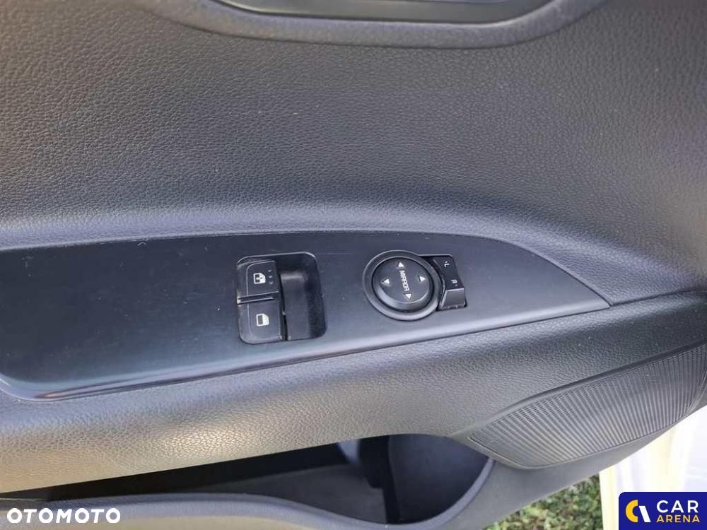 Kia Rio - 16
