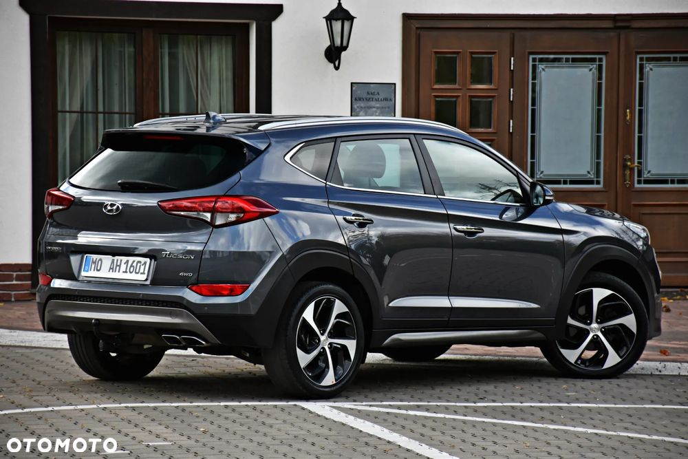 Hyundai Tucson 2.0 CRDI 4WD Automatik Premium - 24