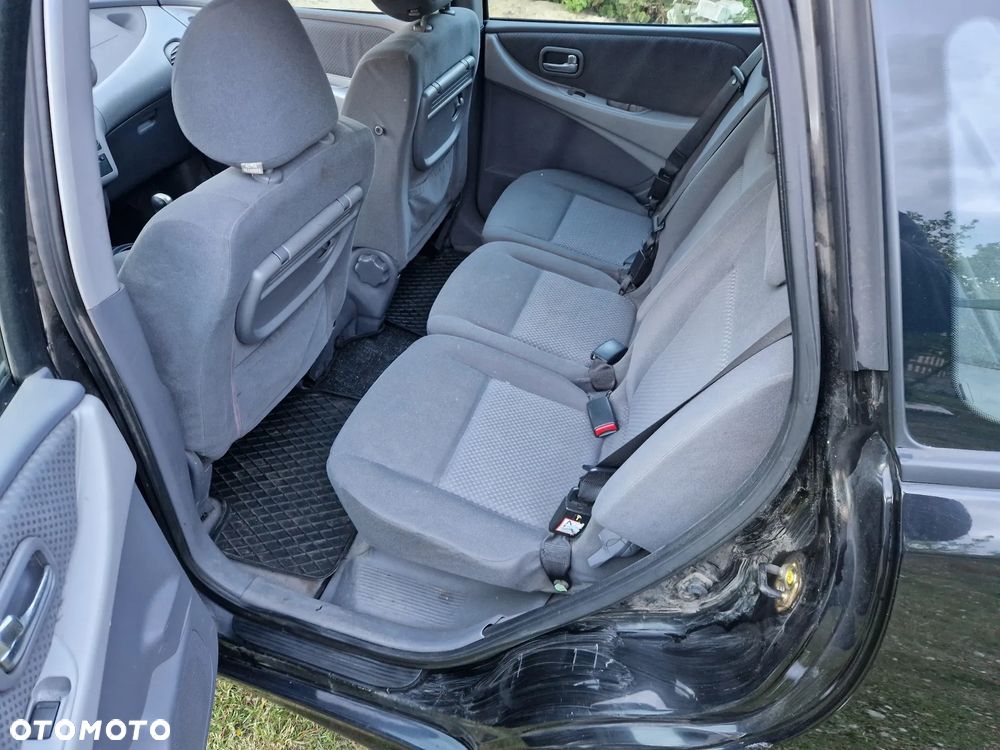 Nissan Almera Tino tekna - 1