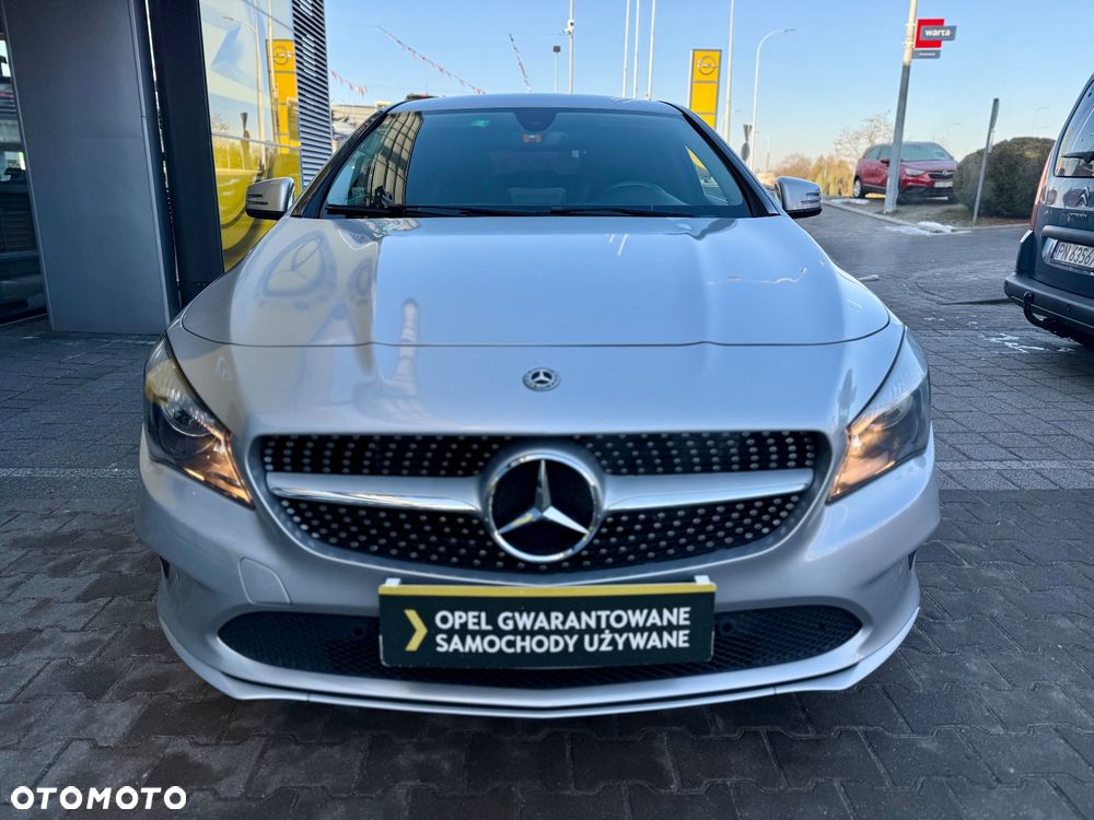 Mercedes-Benz CLA 200 d 7G-DCT Urban - 4