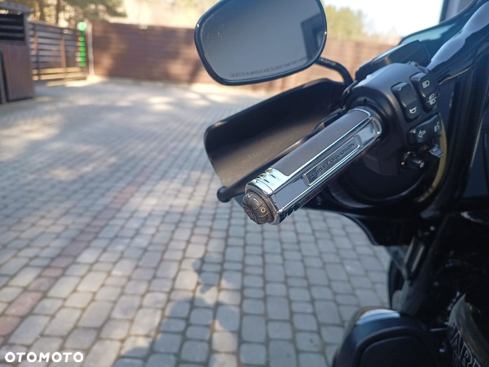 Harley-Davidson Touring Electra Glide - 14