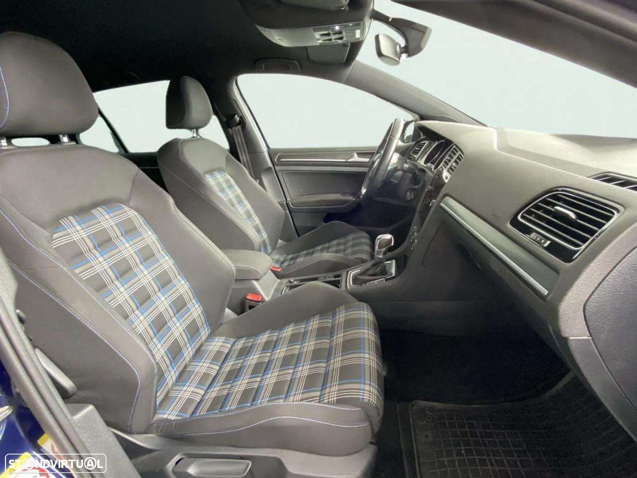 VW Golf 1.4 GTE Plug-in - 12