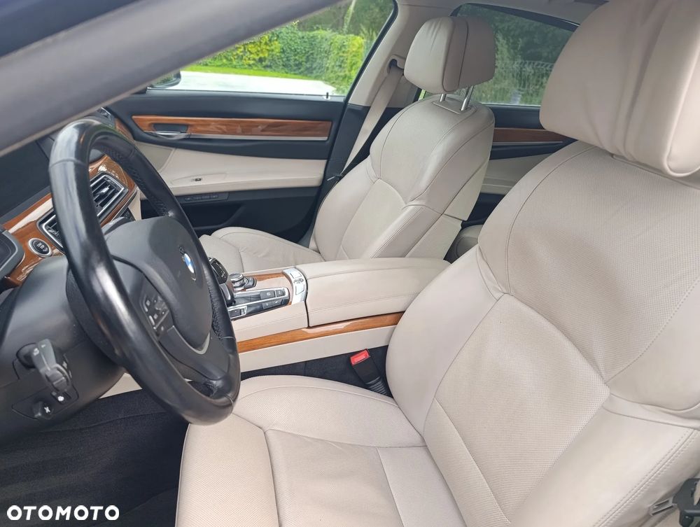 BMW Seria 7 - 20