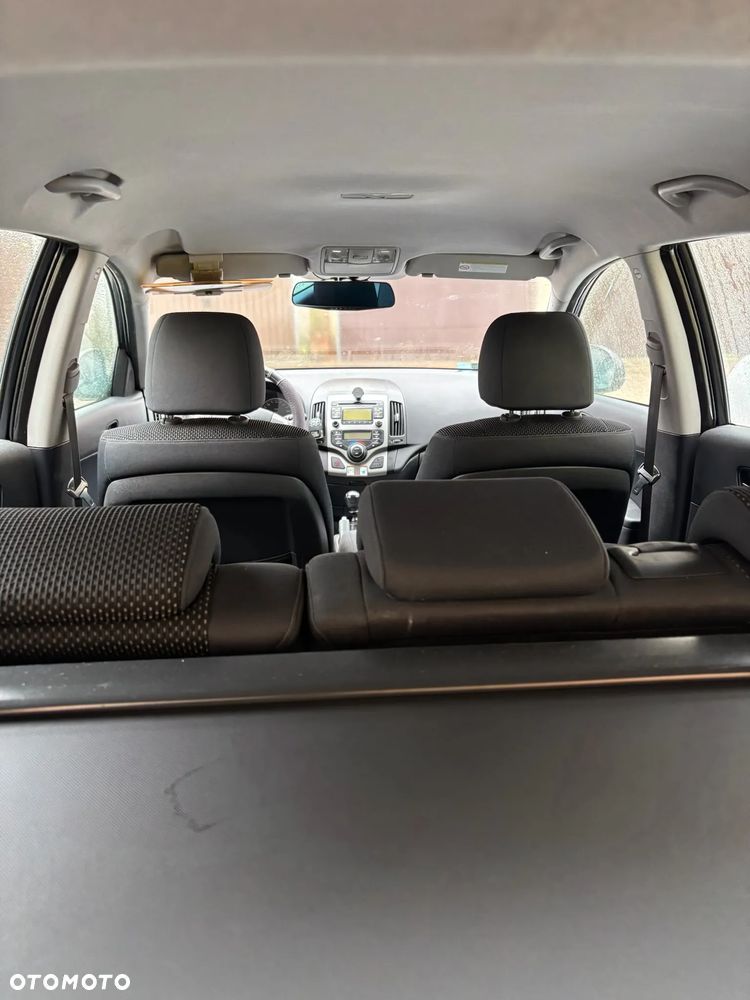 Hyundai i30 1.6 Classic + World Cup - 5