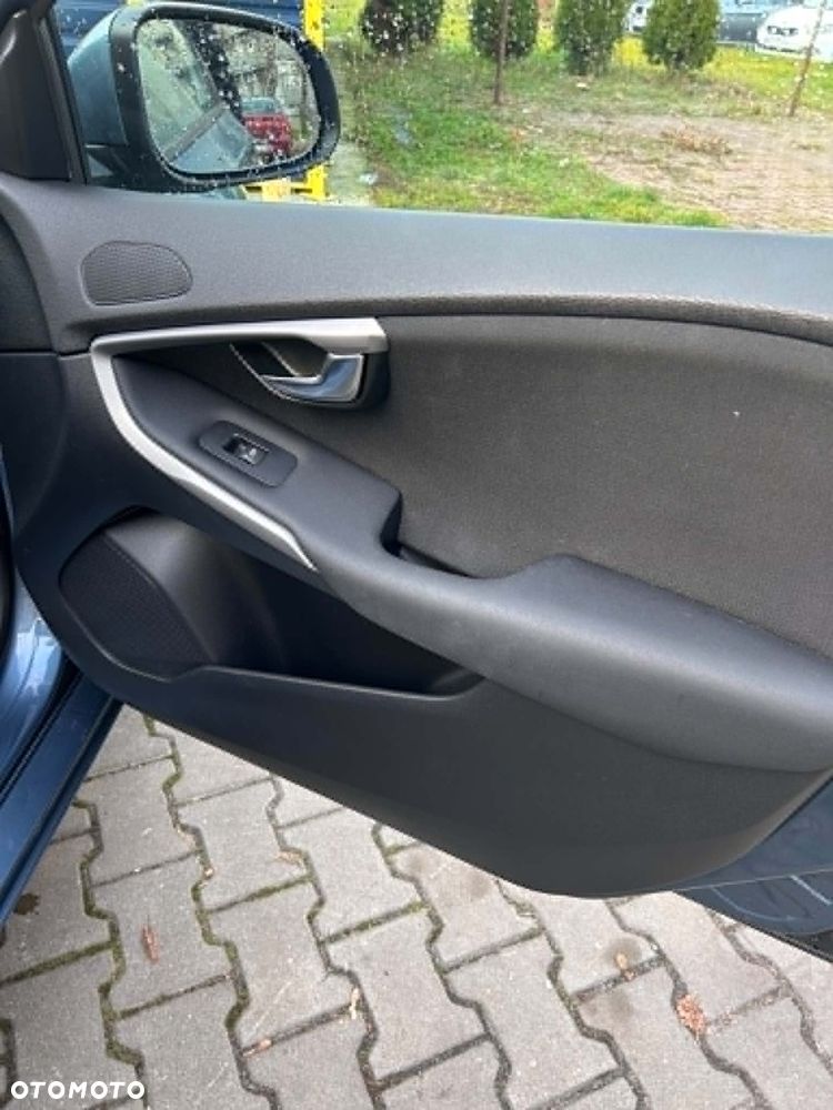 Volvo V40 D2 Kinetic - 8