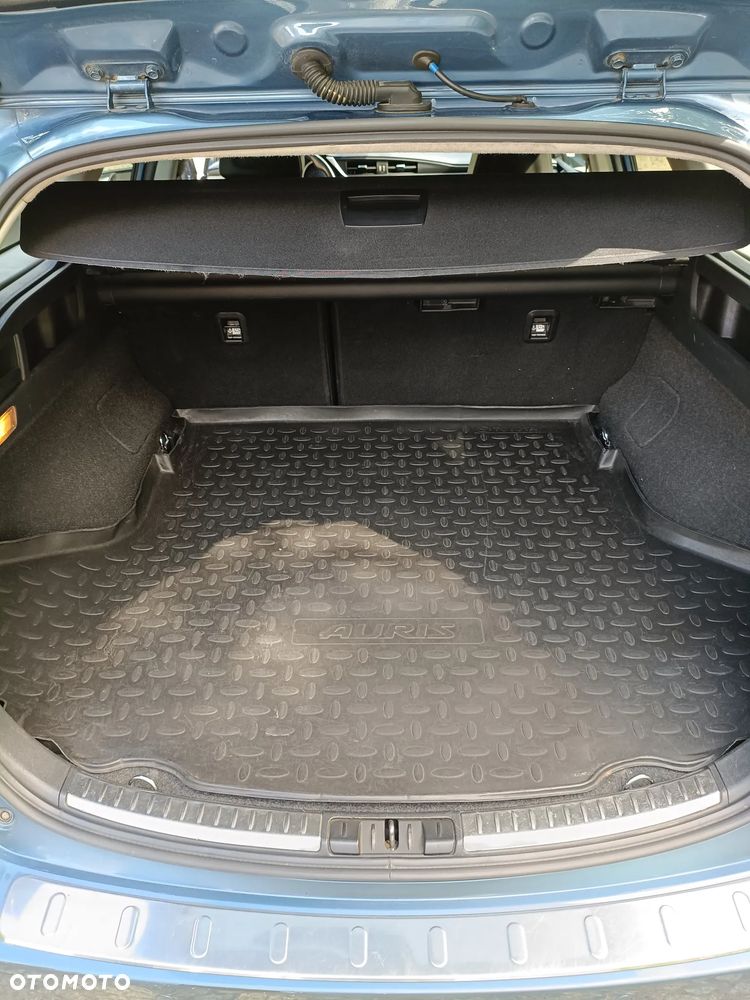 Toyota Auris - 11