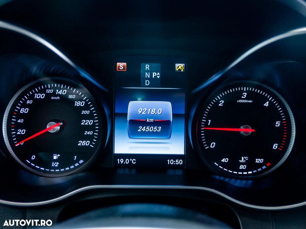 Mercedes-Benz GLC 250 d 4MATIC 9G-TRONIC AMG Line - 35