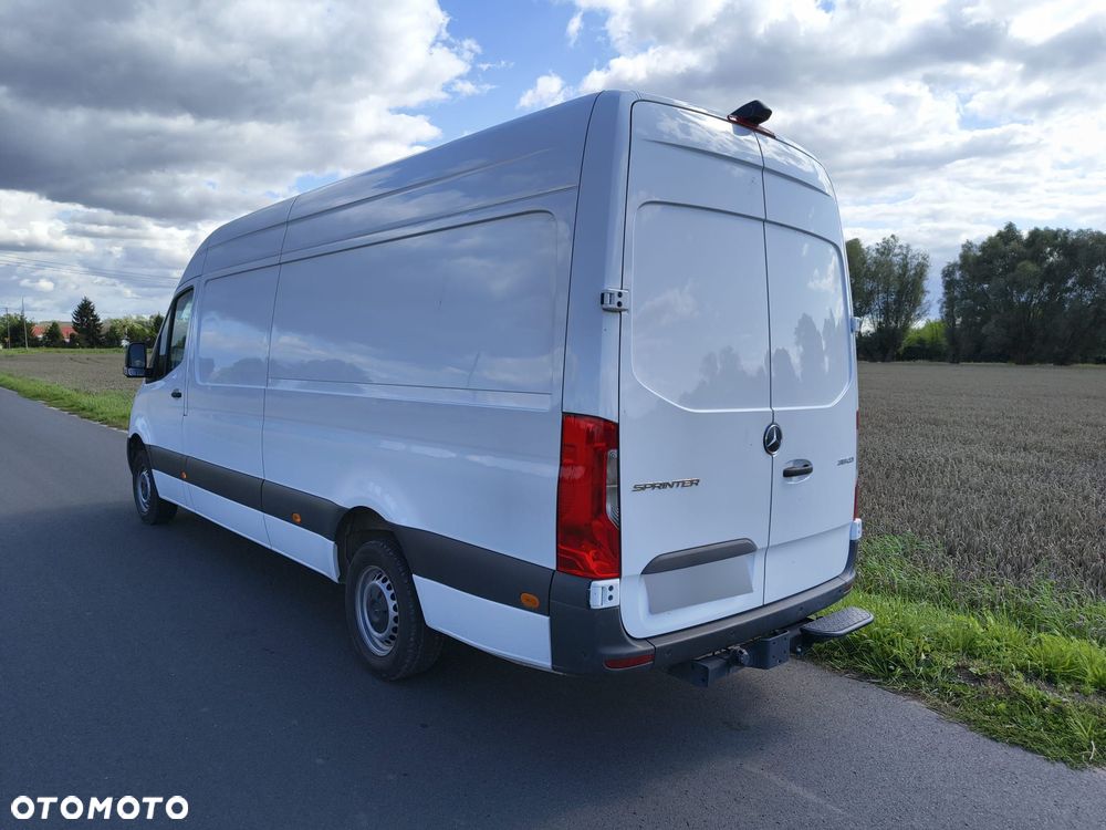 Mercedes-Benz Sprinter - 16