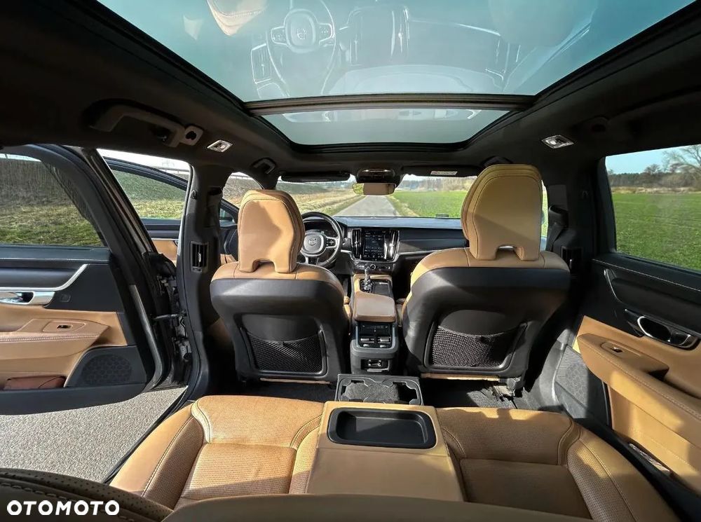 Volvo V90 D5 SCR AWD Momentum Pro - 17