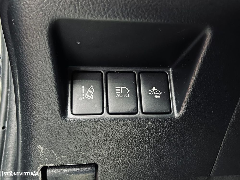 Toyota Yaris 1.5 HSD Comfort - 34