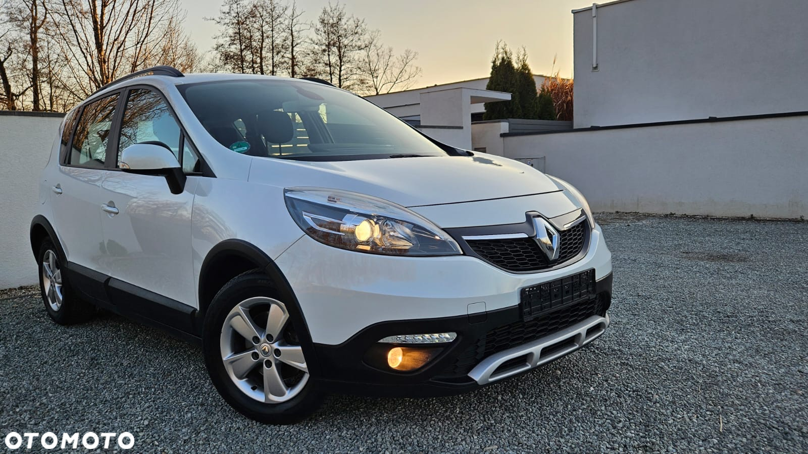 Renault Scenic ENERGY TCe 115 S&S Xmod Paris - 4