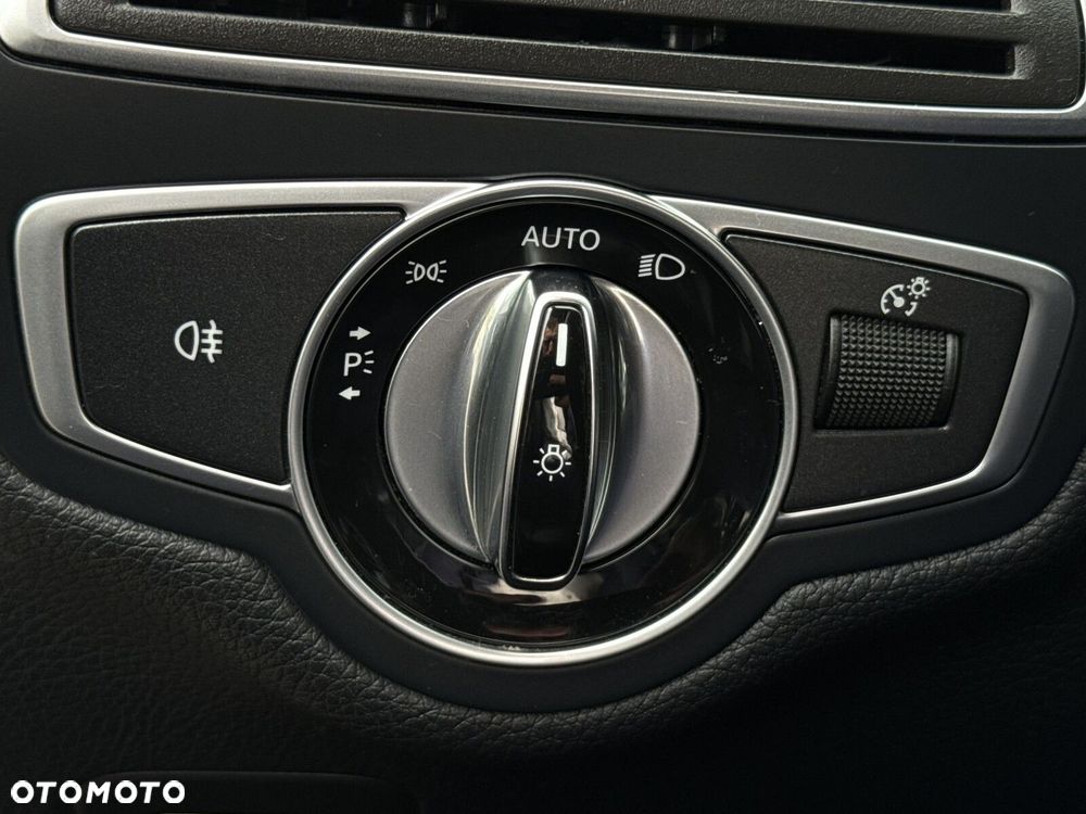 Mercedes-Benz Klasa C 200 7G-TRONIC - 22