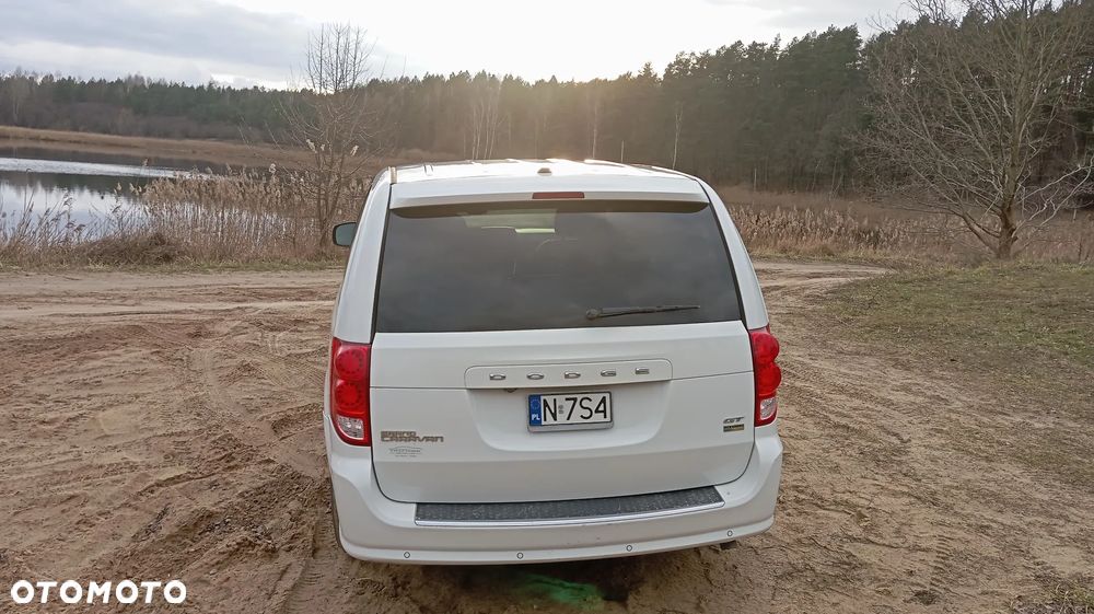 Dodge Grand Caravan - 5