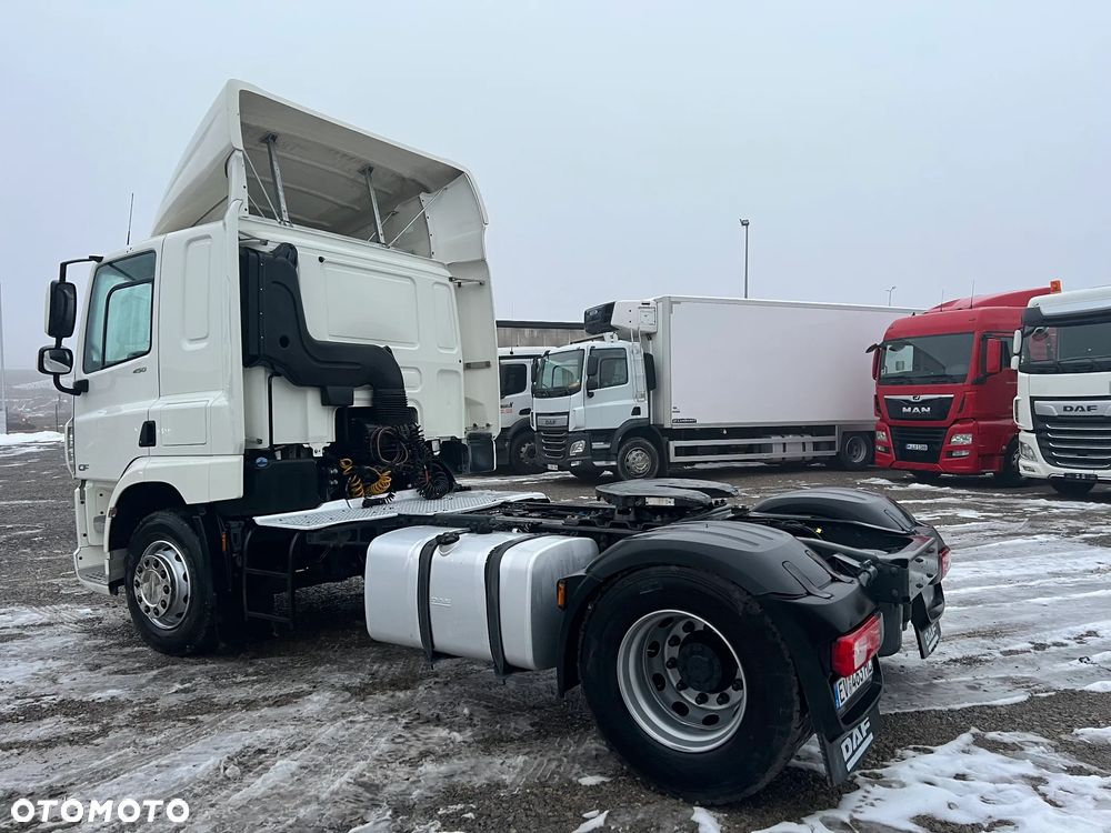 DAF CF - 4