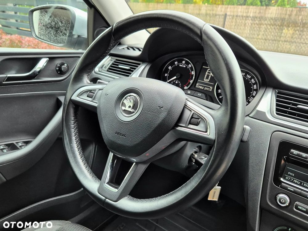 Skoda RAPID 1.2 TSI Ambition - 21