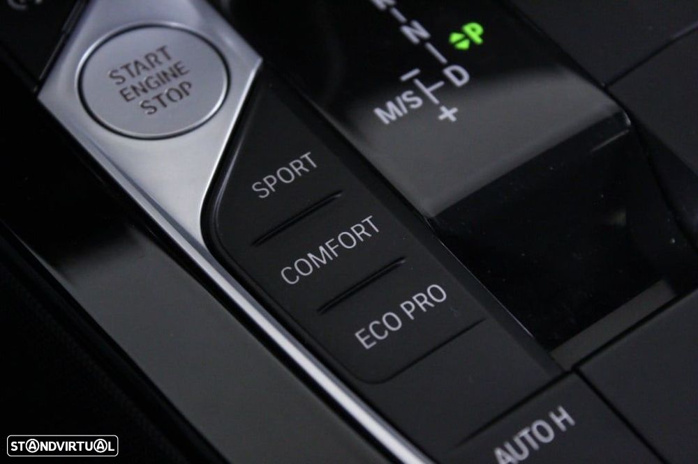 BMW 116 d Pack Desportivo M Auto - 33