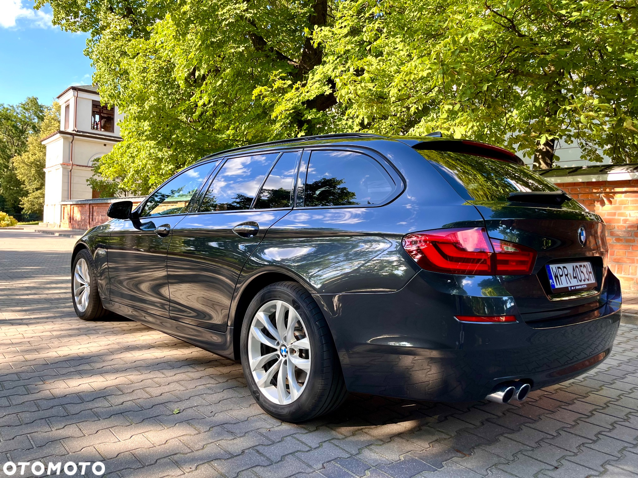 BMW Seria 5 525d Touring - 6