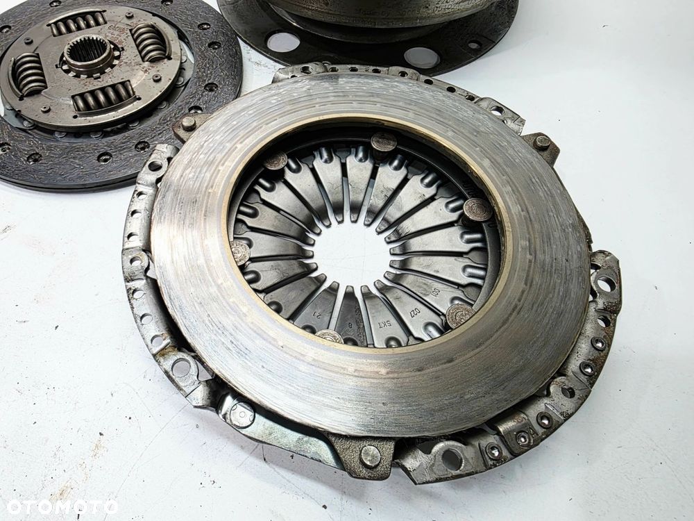 KOŁO DWUMASOWE SPRZĘGŁO AUDI A4 B8 A5 2.0 TDI TFSI 2289000298 4/26 - 9