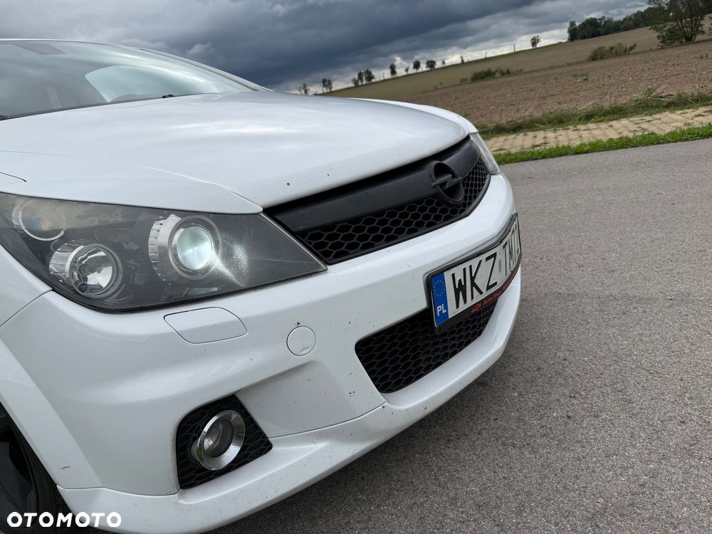 Opel Astra 2.0 Turbo Cosmo - 15