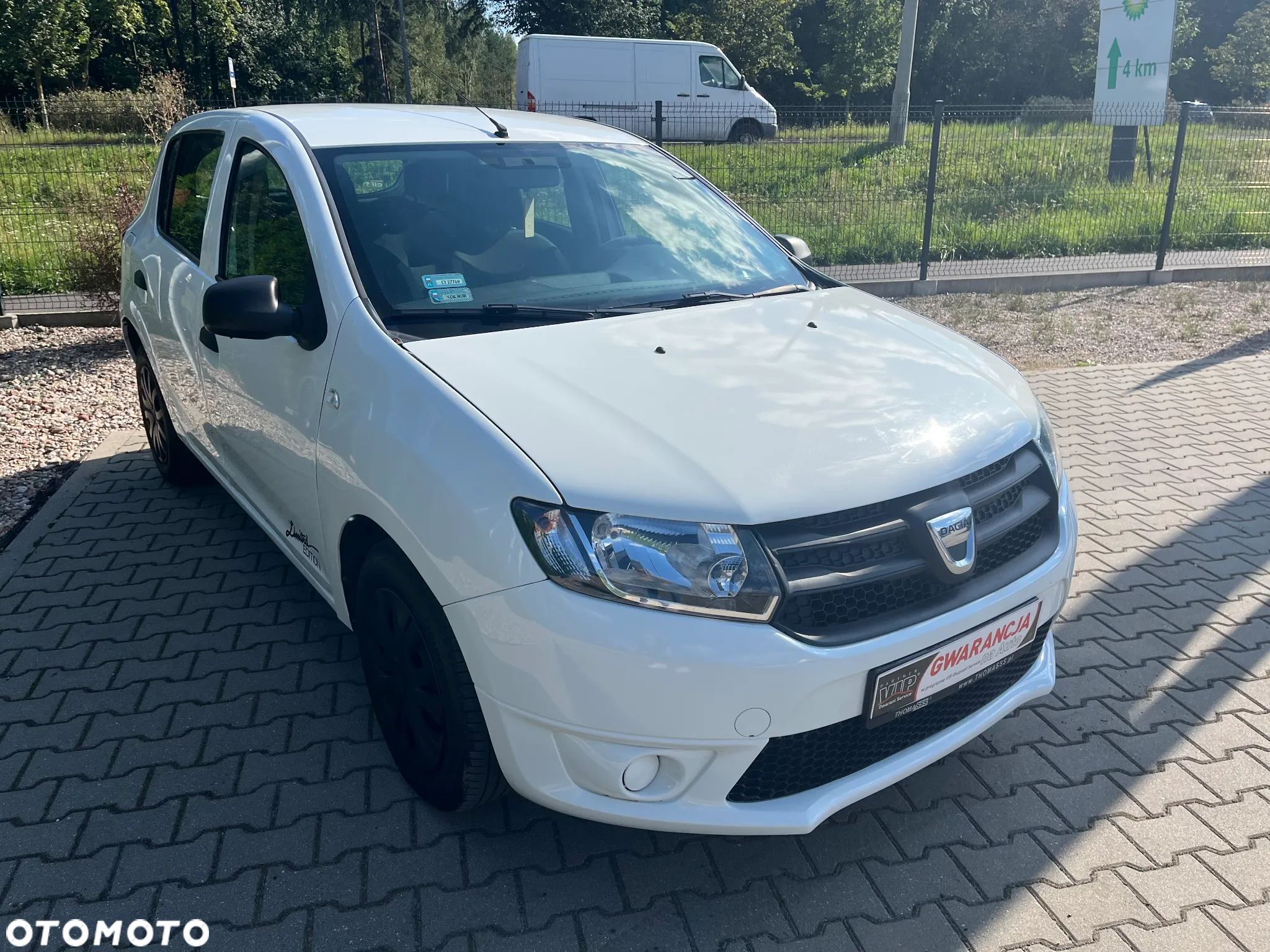Dacia Sandero 1.2 16V 75 Ambiance - 4