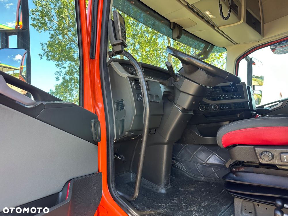 Volvo FH 500 8X2 WYWROTKA DO ZBOZA Z KOMPRESOREM - 23