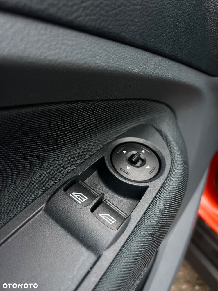 Ford C-MAX 1.6 TDCi Edition - 20