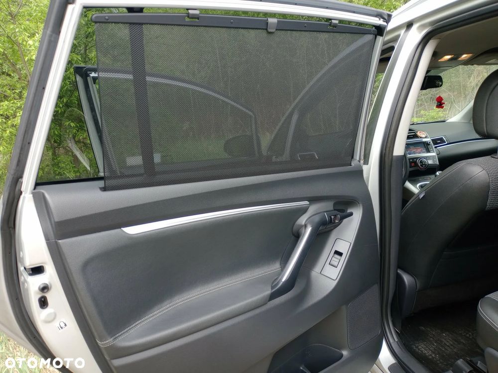 Toyota Verso 2.0 D-4D Premium - 4