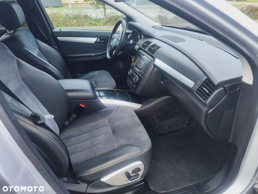Mercedes-Benz Klasa R 500 4Matic 7G-TRONIC - 16